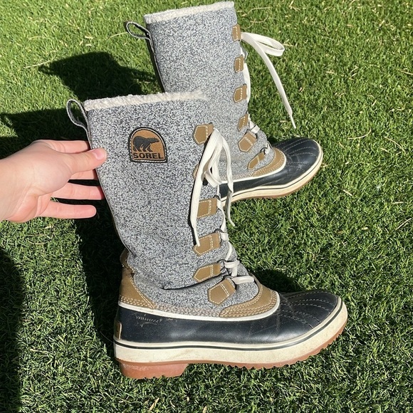 SOREL Waterproof Boots - Picture 4 of 11